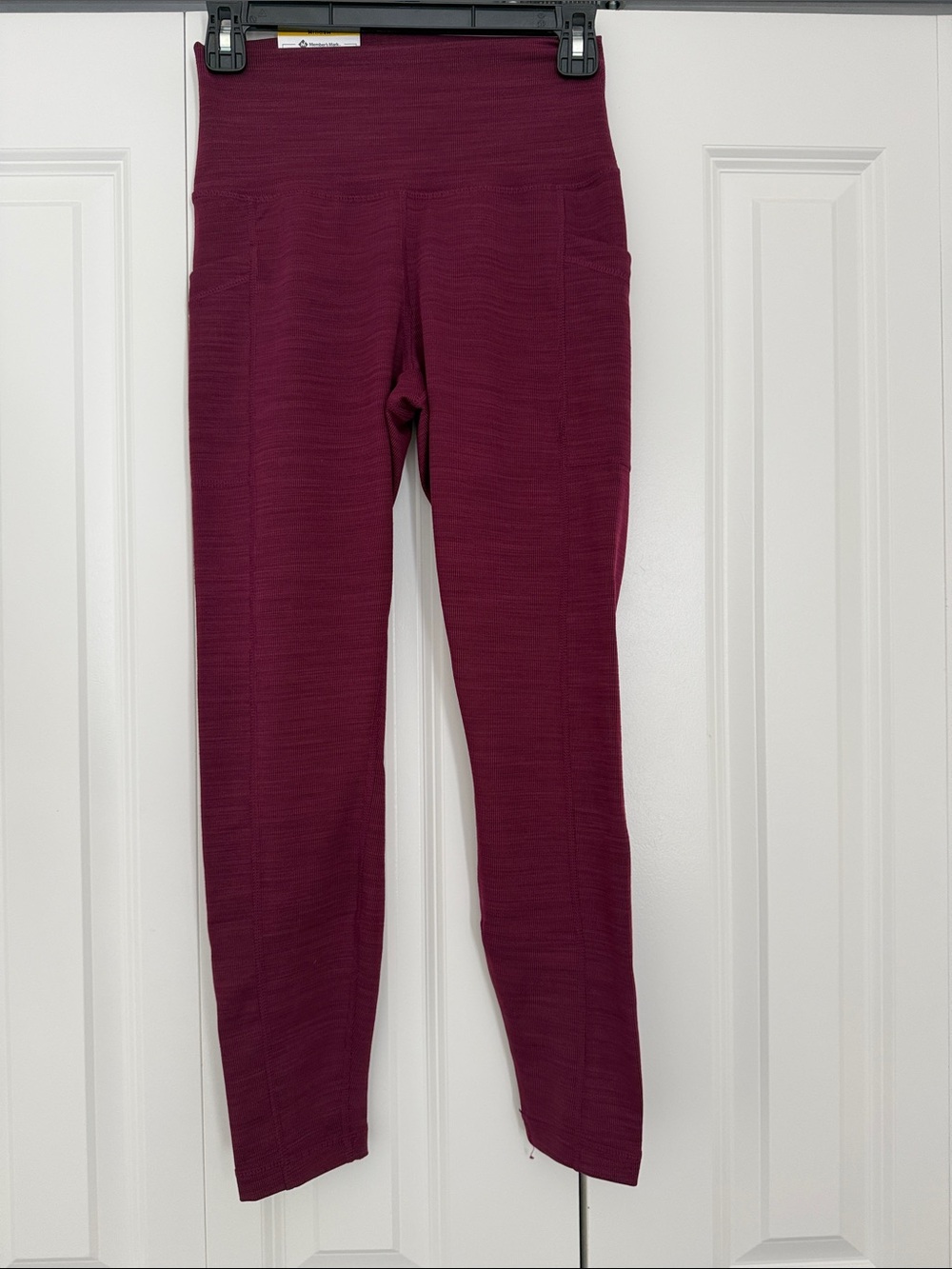 High-Rise Ribbed Leggings in Wine